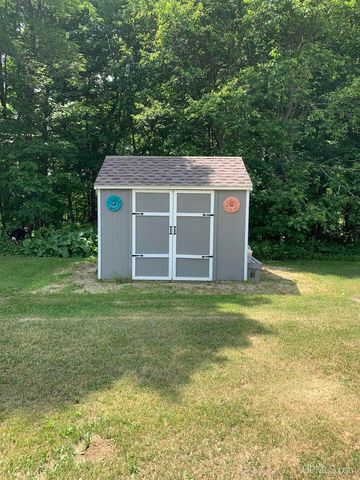 4995 E Slapneck Road, Chatham, MI 49816