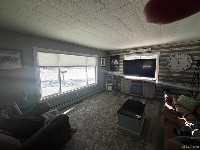 4995 E Slapneck Road, Chatham, MI 49816