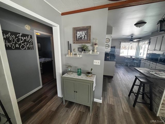 4995 E Slapneck Road, Chatham, MI 49816