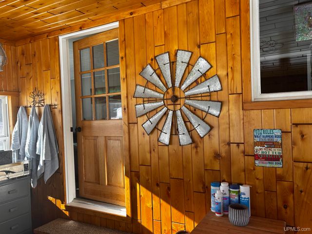 4995 E Slapneck Road, Chatham, MI 49816