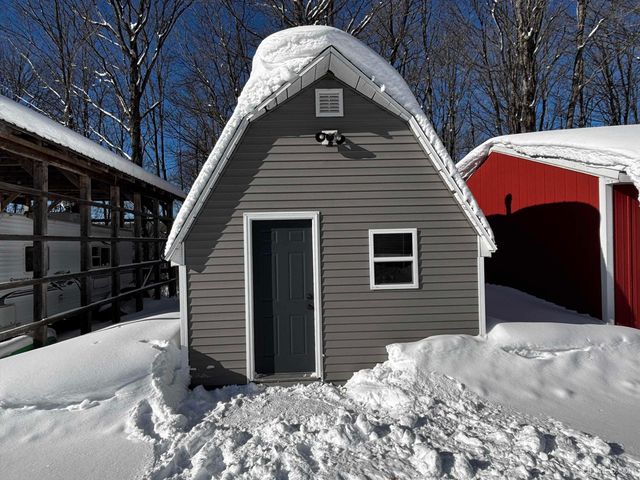 4995 E Slapneck Road, Chatham, MI 49816