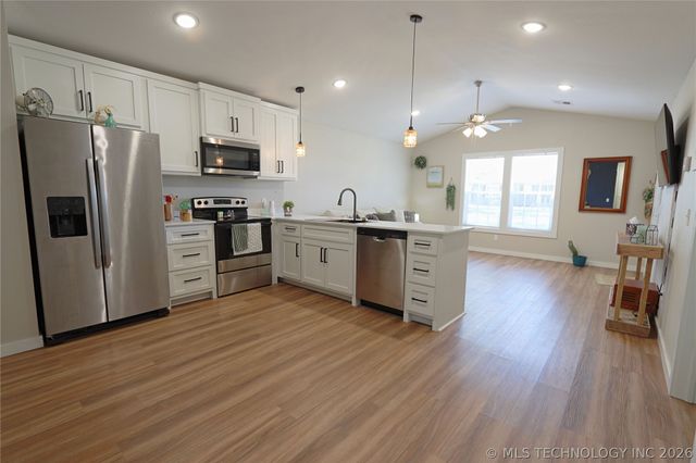 626 S Chickasaw Avenue, Haskell, OK 74436