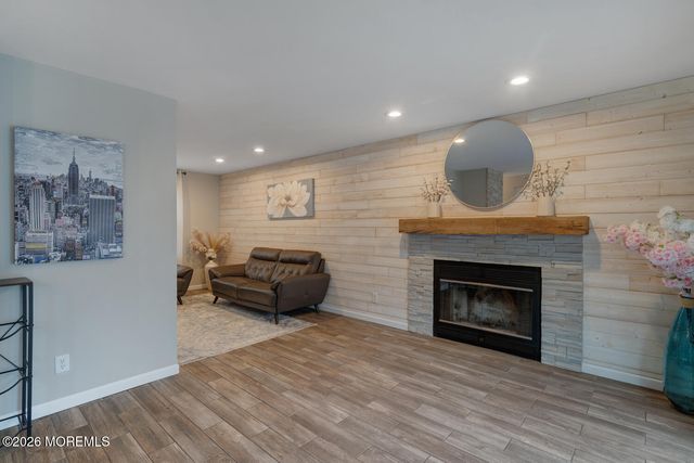223 Serpent Lane, Manahawkin, NJ 08050