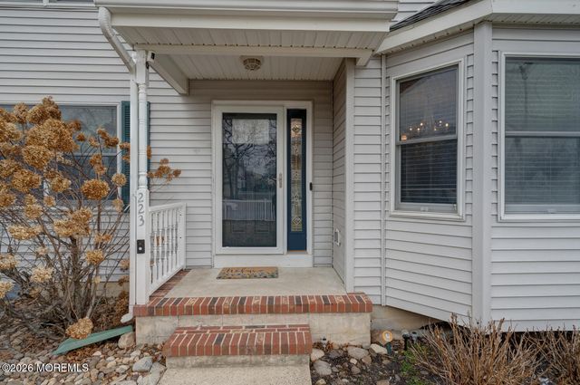 223 Serpent Lane, Manahawkin, NJ 08050