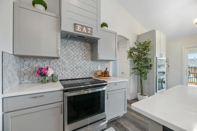 2130 S Tara Falls St, Wichita, KS 67207