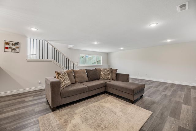 2130 S Tara Falls St, Wichita, KS 67207