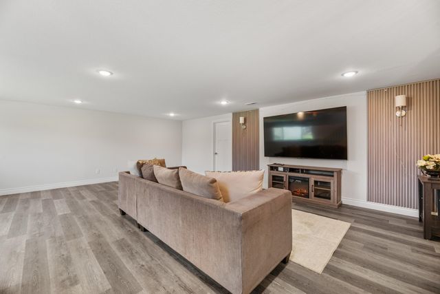2130 S Tara Falls St, Wichita, KS 67207