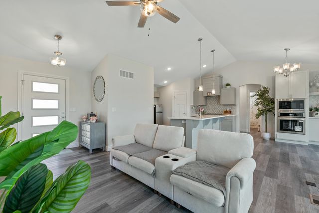 2130 S Tara Falls St, Wichita, KS 67207