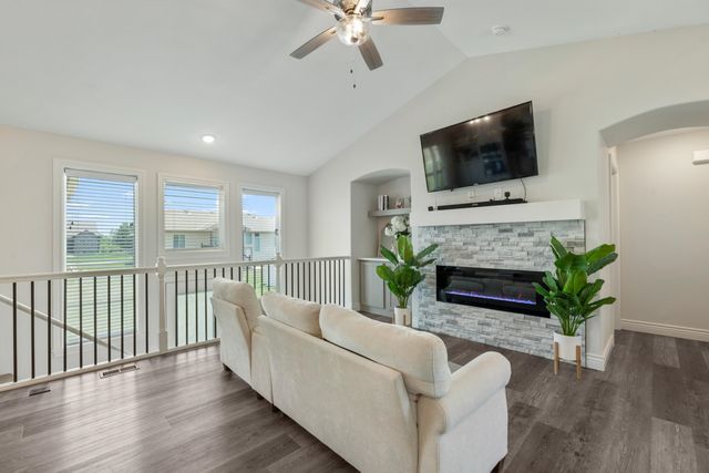 2130 S Tara Falls St, Wichita, KS 67207