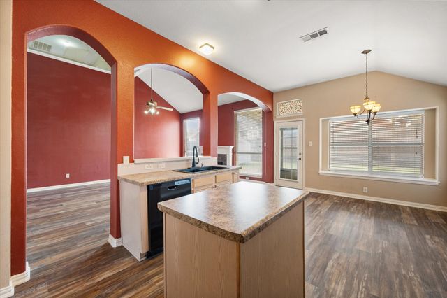 1916 Austin Street, Mansfield, TX 76063