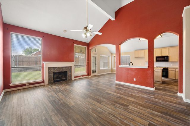 1916 Austin Street, Mansfield, TX 76063