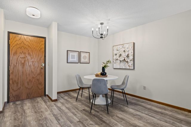 1000 41st Avenue NE 306, Columbia Heights, MN 55421