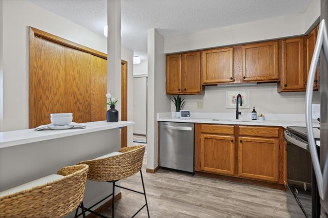 1000 41st Avenue NE 306, Columbia Heights, MN 55421