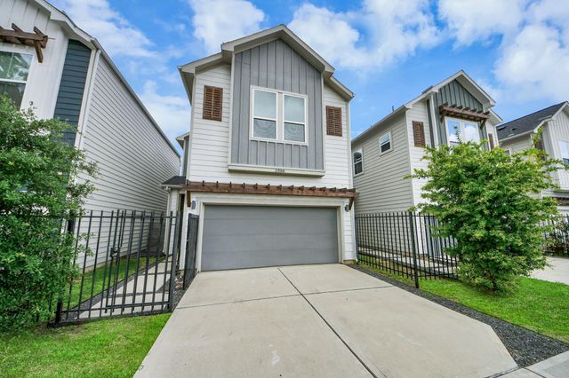 1066 Mansfield Street, Houston, TX 77091