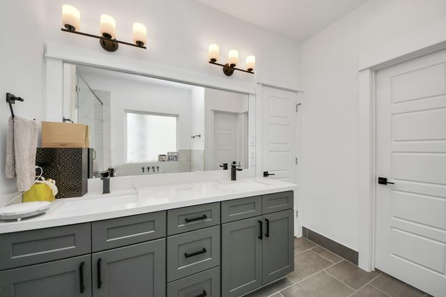 1066 Mansfield Street, Houston, TX 77091