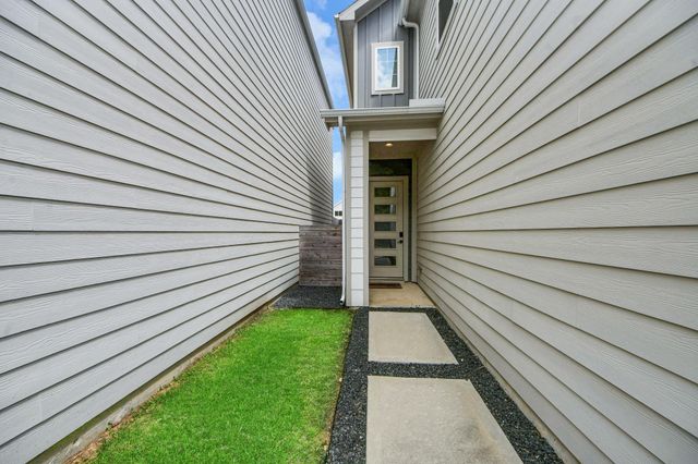 1066 Mansfield Street, Houston, TX 77091