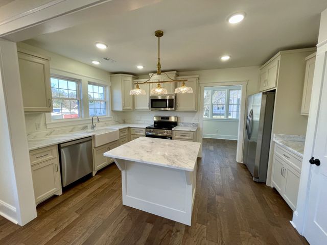 330 Jackson Ave, Lawrenceburg, TN 38464