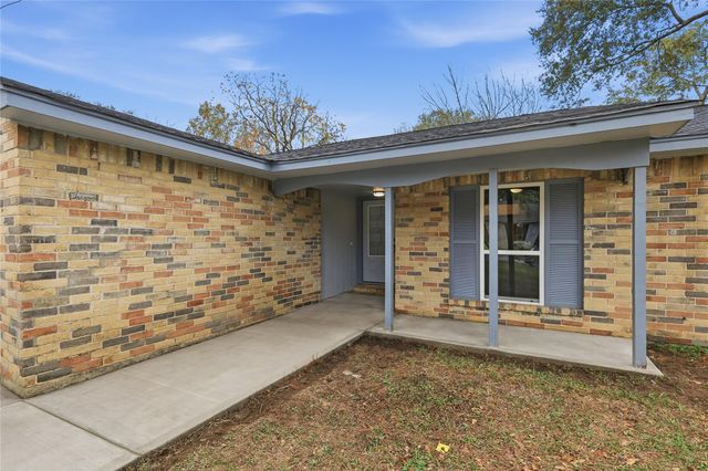 4251 Mossygate Drive, Spring, TX 77373
