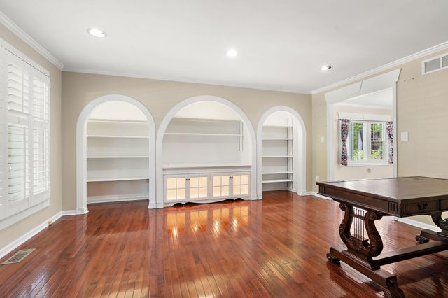 1442 Saint Andrews Drive, Schererville, IN 46375