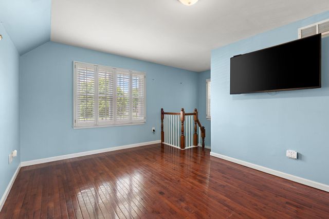 1442 Saint Andrews Drive, Schererville, IN 46375