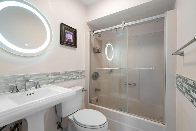 1442 Saint Andrews Drive, Schererville, IN 46375