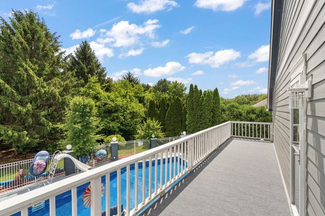 1442 Saint Andrews Drive, Schererville, IN 46375