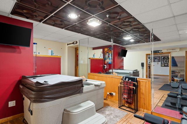 1442 Saint Andrews Drive, Schererville, IN 46375