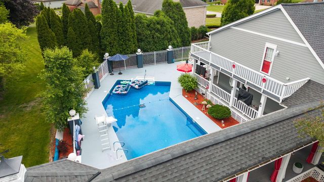 1442 Saint Andrews Drive, Schererville, IN 46375