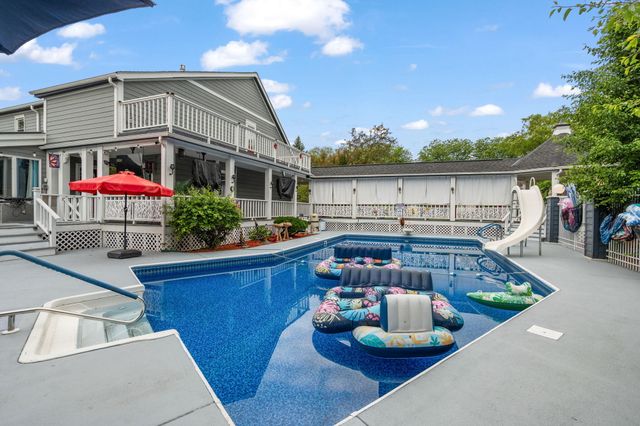 1442 Saint Andrews Drive, Schererville, IN 46375