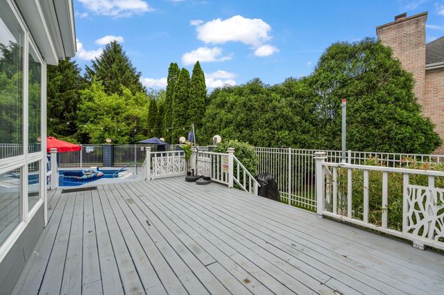 1442 Saint Andrews Drive, Schererville, IN 46375
