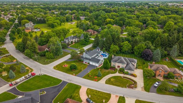 1442 Saint Andrews Drive, Schererville, IN 46375