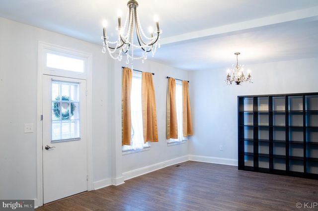 231 W LOCUST ST, Mechanicsburg, PA 17055