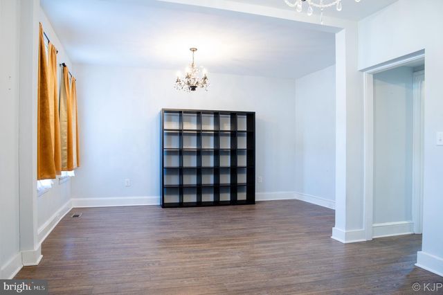 231 W LOCUST ST, Mechanicsburg, PA 17055