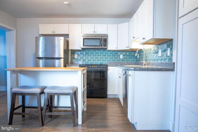 231 W LOCUST ST, Mechanicsburg, PA 17055