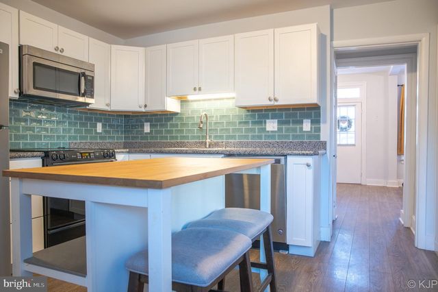 231 W LOCUST ST, Mechanicsburg, PA 17055