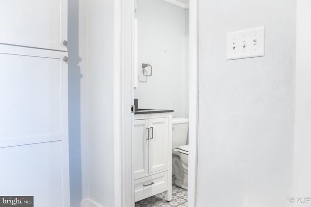 231 W LOCUST ST, Mechanicsburg, PA 17055