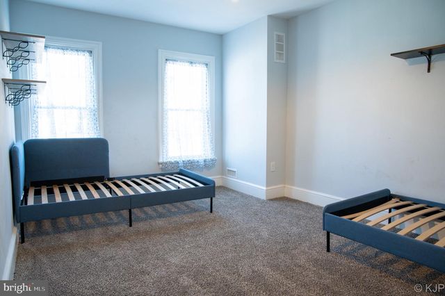 231 W LOCUST ST, Mechanicsburg, PA 17055