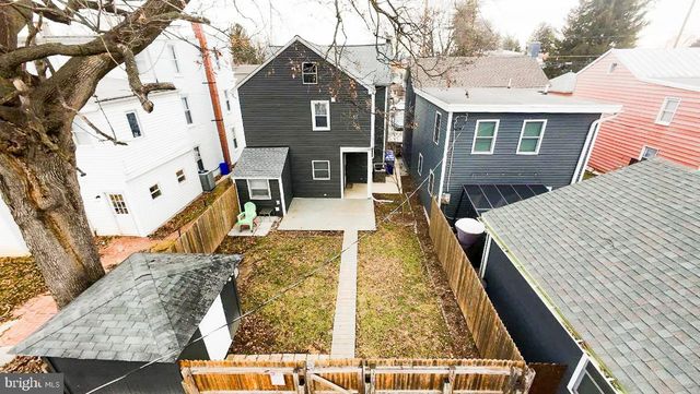 231 W LOCUST ST, Mechanicsburg, PA 17055