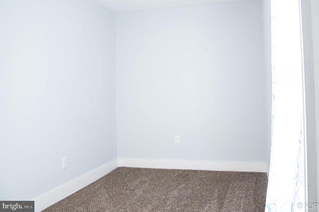 Image 29 of property listing at 231 W LOCUST ST, Mechanicsburg, PA 17055