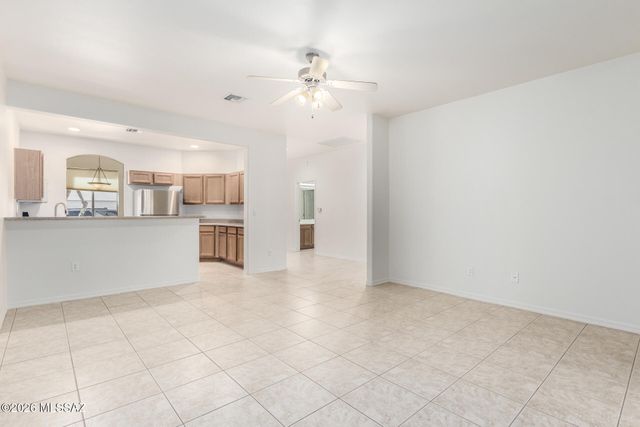 468 W Windham Boulevard, Green Valley, AZ 85614