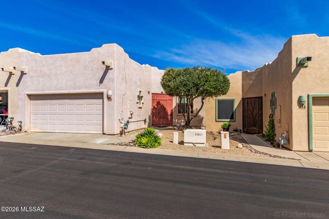 468 W Windham Boulevard, Green Valley, AZ 85614