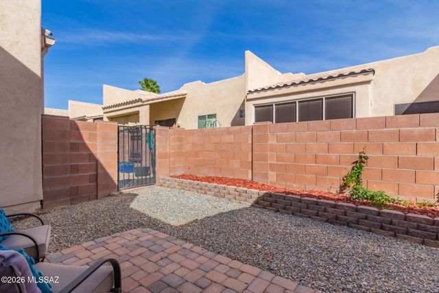 468 W Windham Boulevard, Green Valley, AZ 85614