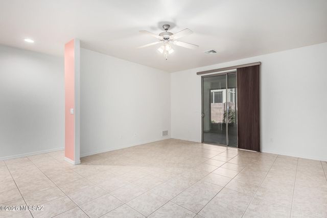 468 W Windham Boulevard, Green Valley, AZ 85614