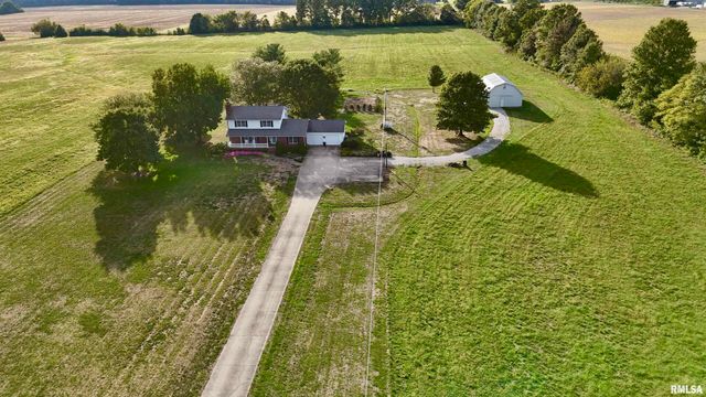 9879 Steel City Road, Benton, IL 62812