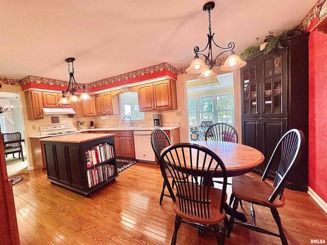 9879 Steel City Road, Benton, IL 62812