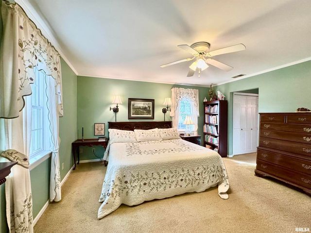 9879 Steel City Road, Benton, IL 62812