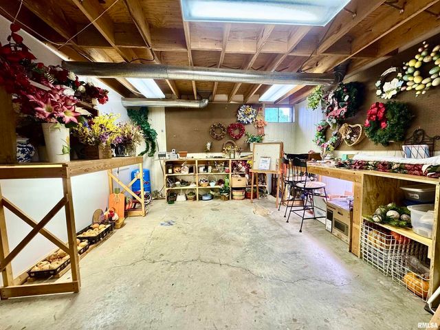 9879 Steel City Road, Benton, IL 62812