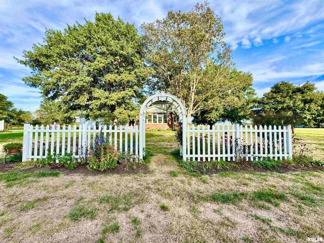 9879 Steel City Road, Benton, IL 62812