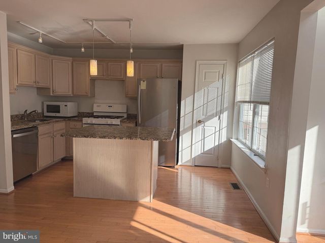 20 EMANDAN LN, Hockessin, DE 19707