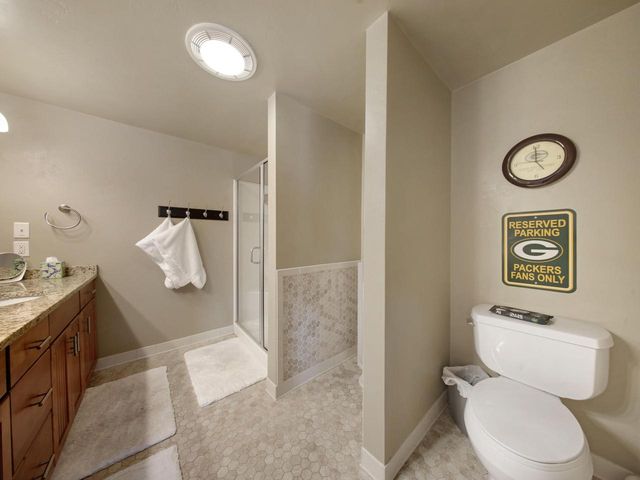 1735 S Oneida STREET, Green Bay, WI 54304